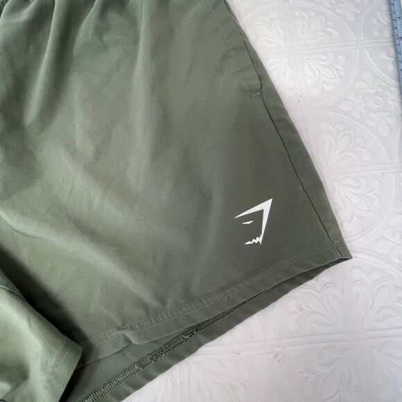 Gymshark Green Lightweight Arrival Slim Fit Athletic Shorts Size Large - Picture 2 of 6